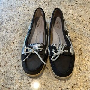 Women’s sperry topsider
